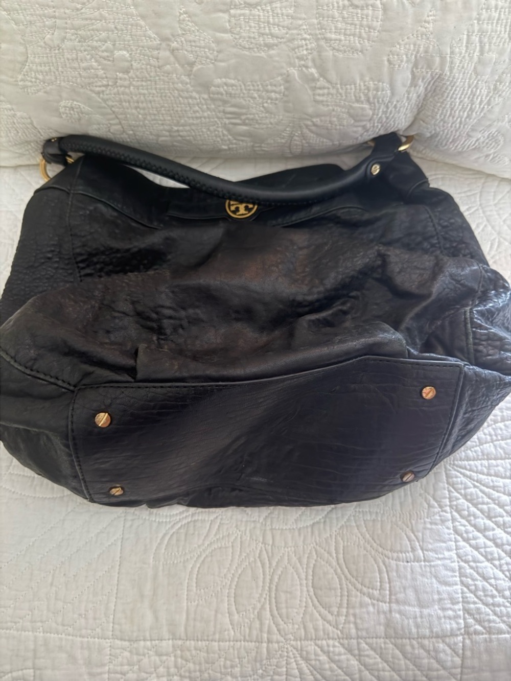 Tory Burch Black Leather Shoulder Hobo with Gold Logo - Picture 2 of 4